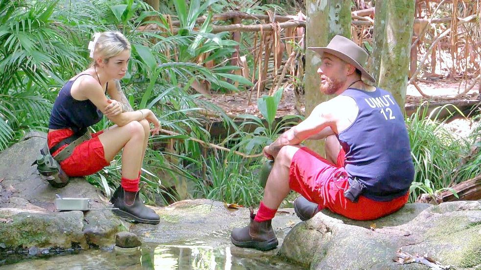 Ariel und Umut werfen sich zwar gegenseitig Lügen vor, verstehen sich aber trotzdem. Foto: RTL/dpa