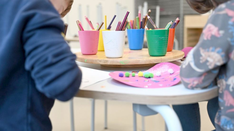 Nur in wenigen Kitas ist die Personalausstattung laut einer Studie optimal. (Archivbild) Foto: Maximilian von Klenze/dpa