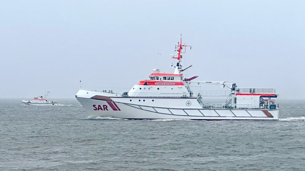 Mehrere Rettungseinheiten der Deutschen Gesellschaft zur Rettung Schiffbrüchiger (DGzRS) hatten am Sonntag bei Cuxhaven nach dem vermissten Seemann gesucht. Foto: Die Seenotretter - DGzRS/dpa
