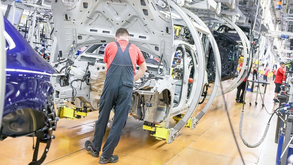 Experten warnen Die Autobranche in Osteuropa wächst rasant. Das hat Auswirkungen auf Deutschland. Foto: dpa/Jan Woitas