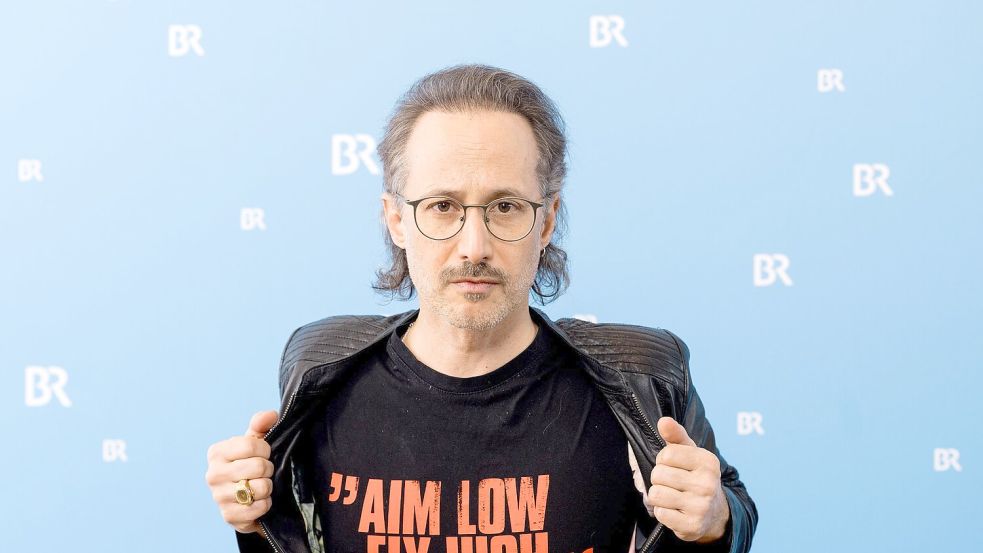 Michael Ostrowski wird durch die neun Live-Shows führen. (Archivbild) Foto: Tobias Hase