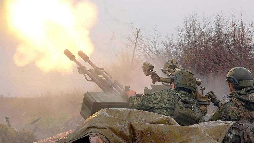 Angehörige der russischen Streitkräfte, die in der Ukraine gekämpft haben, bekommen möglicherweise künftig kein Visum mehr für die Einreise in die EU. (Archivbild) Foto: Uncredited/Russian Defense Minis