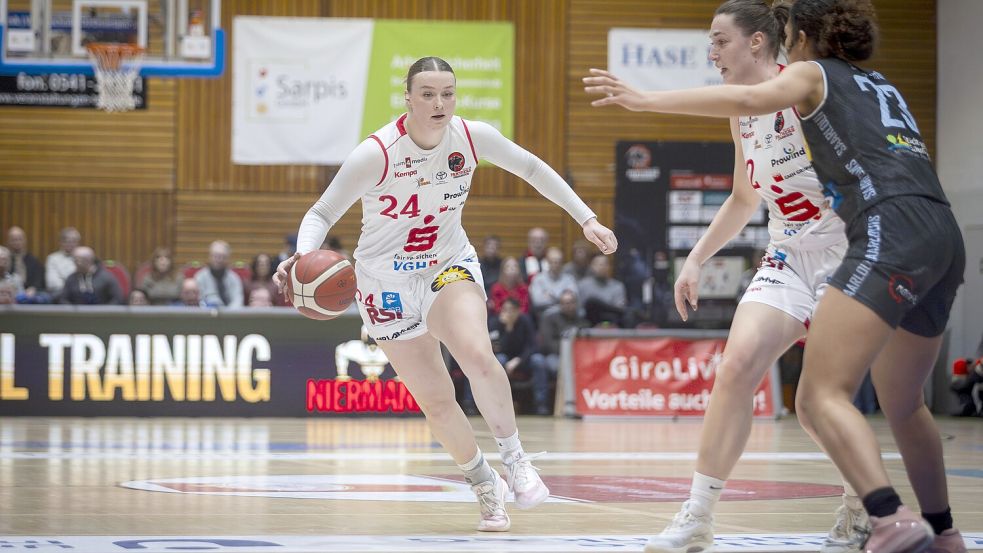 #24 Lina Sontag - GiroLive Panthers Osnabrück 73:65 Saarlouis Royals. 1. Damen Basketball Bundesliga Foto: Swaantje Hehmann
