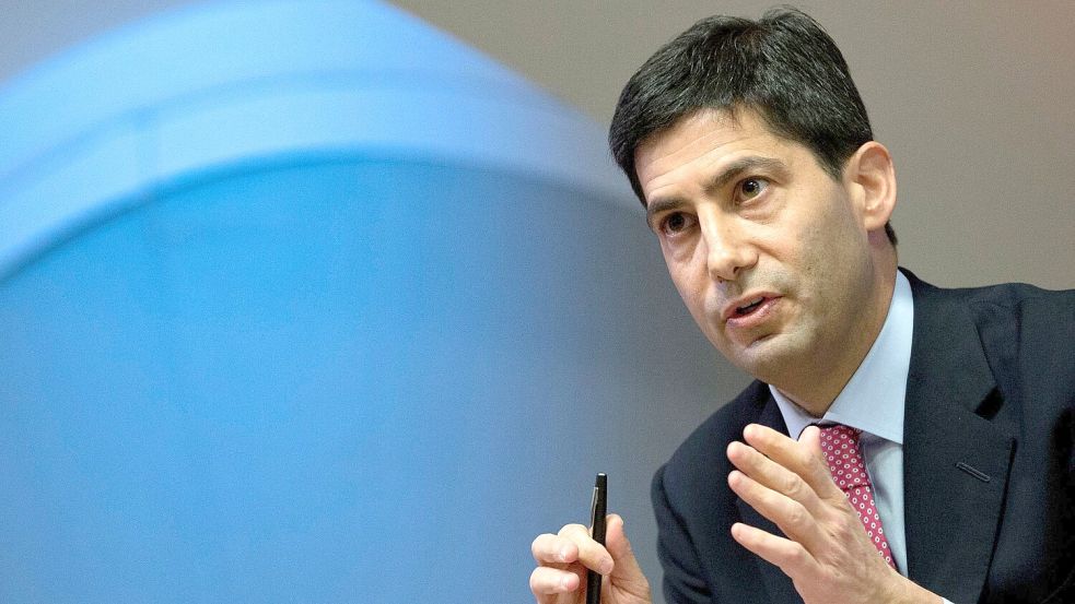 US-Präsident Trump hat den früheren Fed-Gouverneur Kevin Warsh als Nachfolger für US-Notenbank-Chef Powell vorgeschlagen. Foto: Alastair Grant/Pool AP/AP/dpa