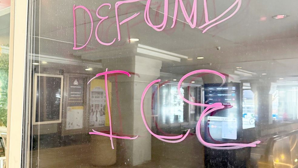 Der demokratische Minderheitsführer im Senat, Chuck Schumer, drängte zuletzt darauf, die Finanzierung des Heimatschutzministeriums separat zu behandeln. (Archivbild) Foto: Anna Ringle