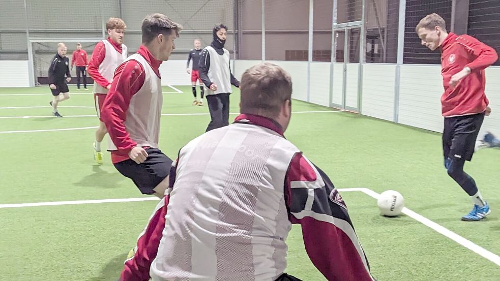 Germania Wiesmoor buchte eine Einheit in Schwerinsdorf ab 21 Uhr. Hier ein Archivbild. Foto. Niklas Homes