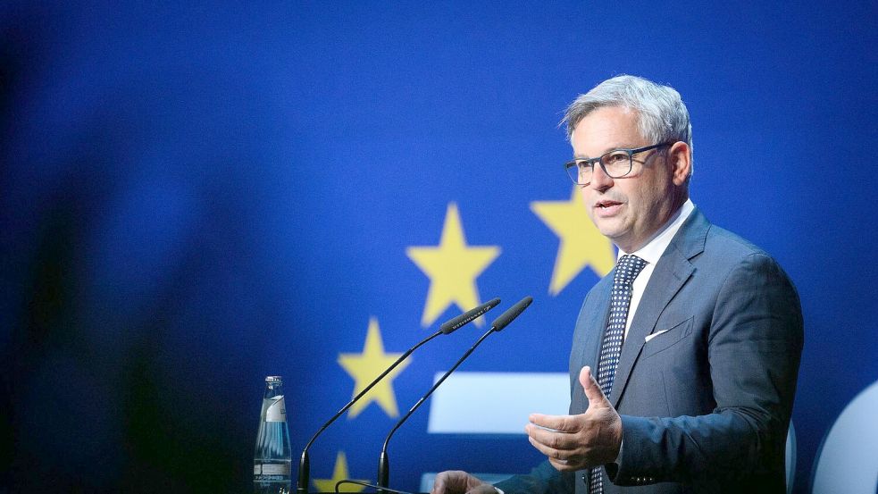 EU-Migrationskommissar Magnus Brunner setzt sich für die Abschiebung von Straftätern nach Syrien ein. (Archivbild) Foto: Bernd von Jutrczenka/dpa