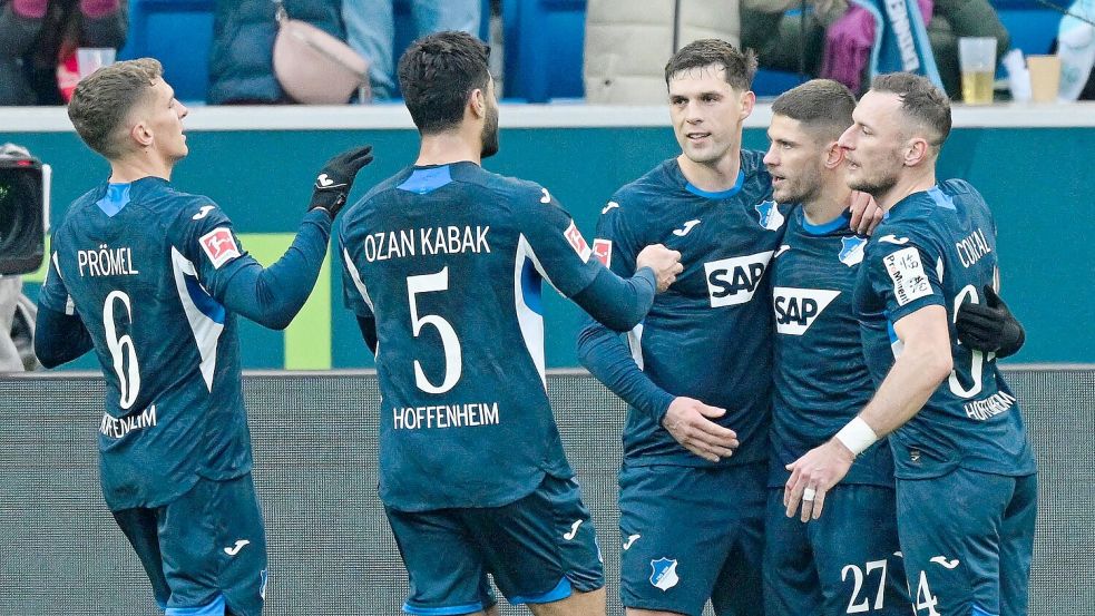 Brach den Bann gegen Union: Torjäger Andrej Kramaric (2.v.r.). Foto: Uwe Anspach