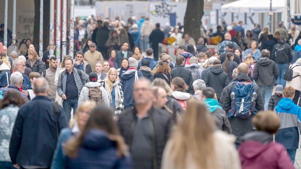 Der Einzelhandel hat im Weihnachtsgeschäft zugelegt (Archivbild) Foto: Peter Kneffel/dpa