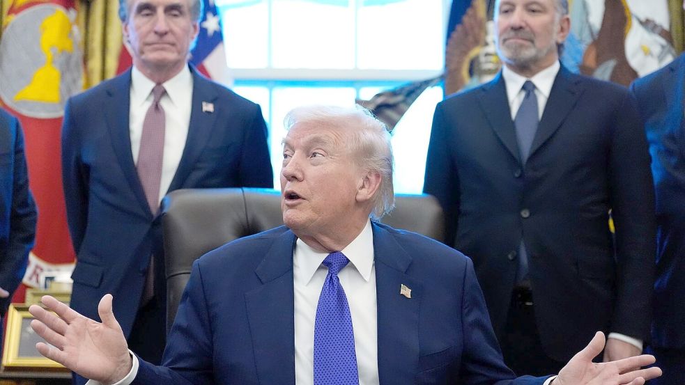 Für die Reserve werden zunächst zwölf Milliarden Dollar bereitgestellt, wie Donald Trump ankündigte. Foto: Alex Brandon/AP/dpa