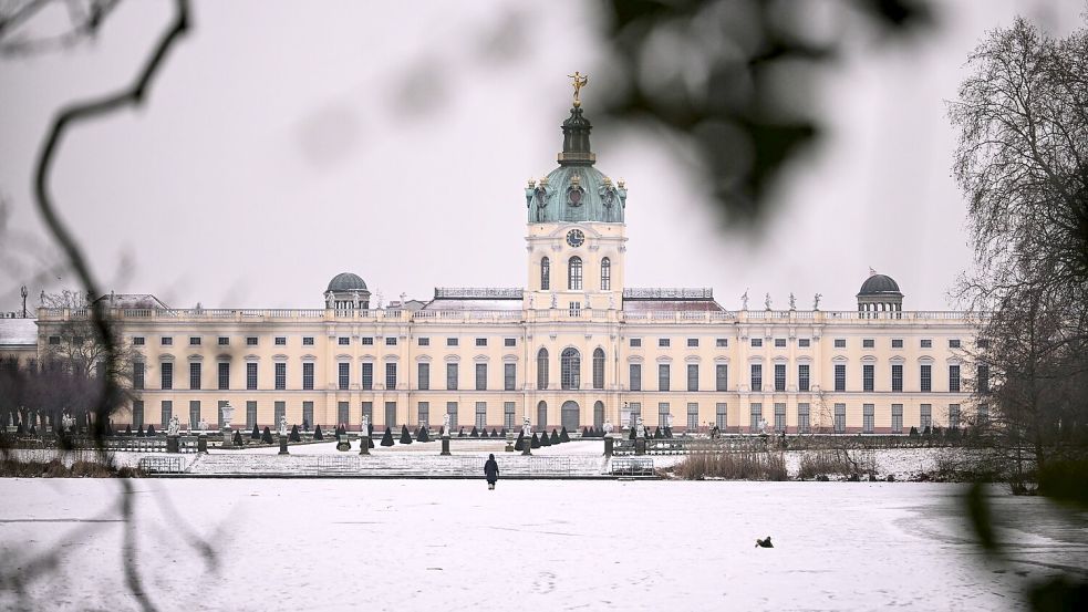 In Berlin ist es weiter frostig kalt. Foto: Britta Pedersen/dpa