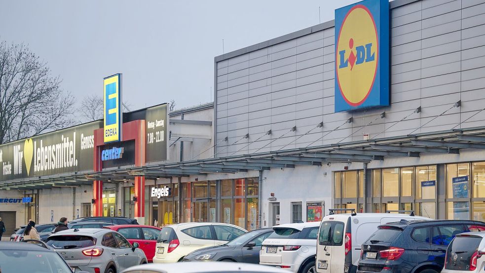 Lidl macht Aldi die Preisführerschaft streitig. Foto: Henning Kaiser