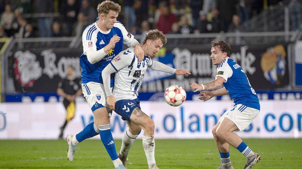 Offensivspieler Michel Eickschläger (rechts) kehrt zu seinem früheren Verein TuS Bersenbrück zurück. Foto: Doden/Emden