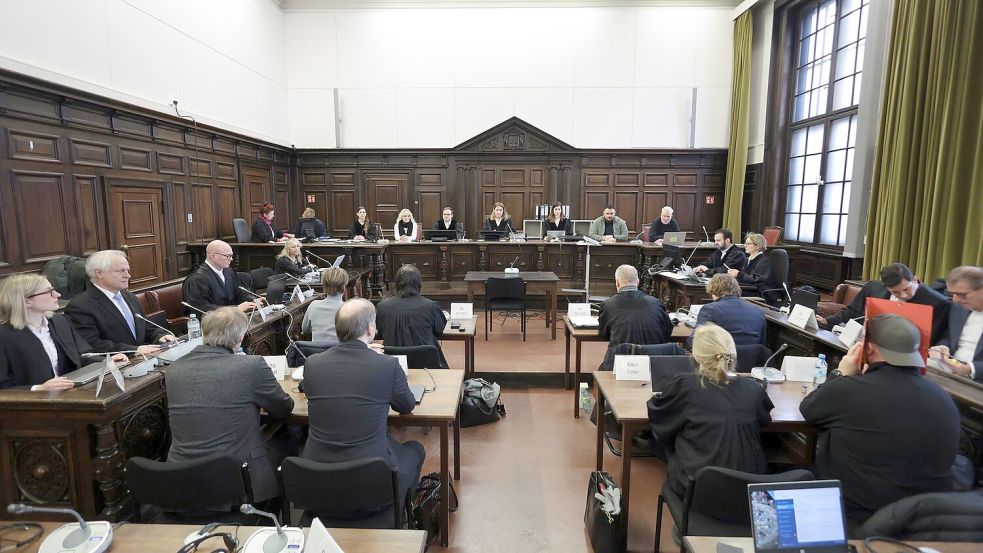 Zum sechsten Mal wird der mutmaßliche Chef der Entführer vom Gericht befragt. Foto: Christian Charisius