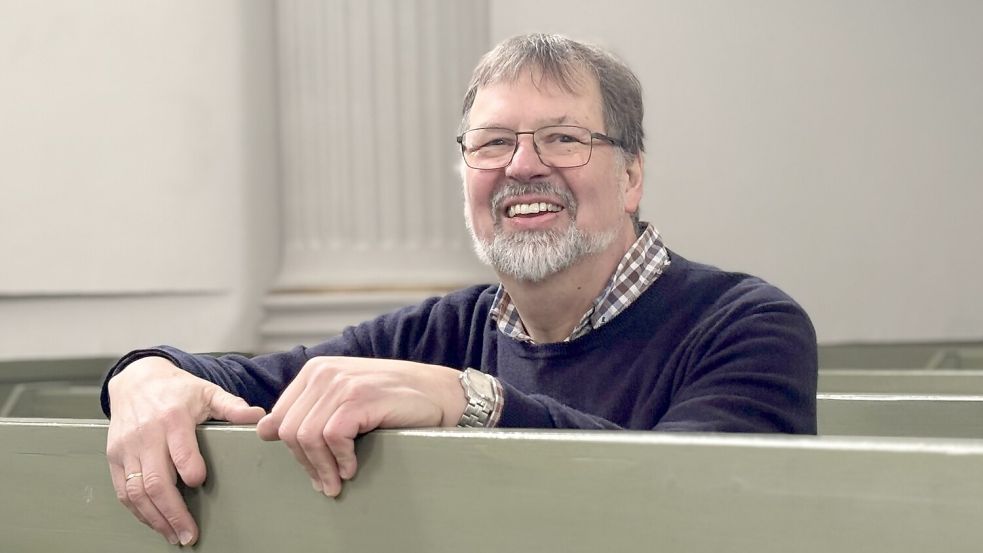 Jan Voigt ist seit 1986 Mitglied der reformierten Kirchengemeinde in Aurich. Seit 2021 ist er Küster. Foto: Eva van Loh