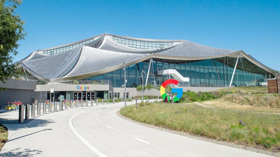 Google plant gewaltige Kapitalinvestitionen für den KI-Ausbau (Archivbild) Foto: Andrej Sokolow