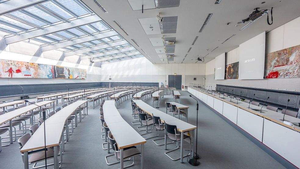Den Sitzungssaal der SPD haben die Sozialdemokraten „Otto-Wels-Saal“ getauft. (Archivbild) Foto: Michael Kappeler/dpa