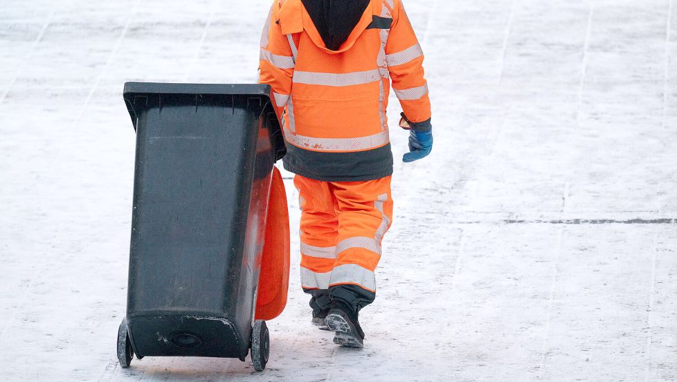 Bei der Müllabfuhr im Landkreis Aurich kommt es erneut zu Problemen. Foto: DPA