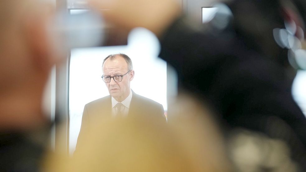 „Wenn sich ein Regime nur noch mit Gewalt an der Macht halten kann, dann ist es faktisch am Ende“, hatte Kanzler Merz Mitte Januar über die Führung in Teheran gesagt. Foto: Kay Nietfeld/dpa