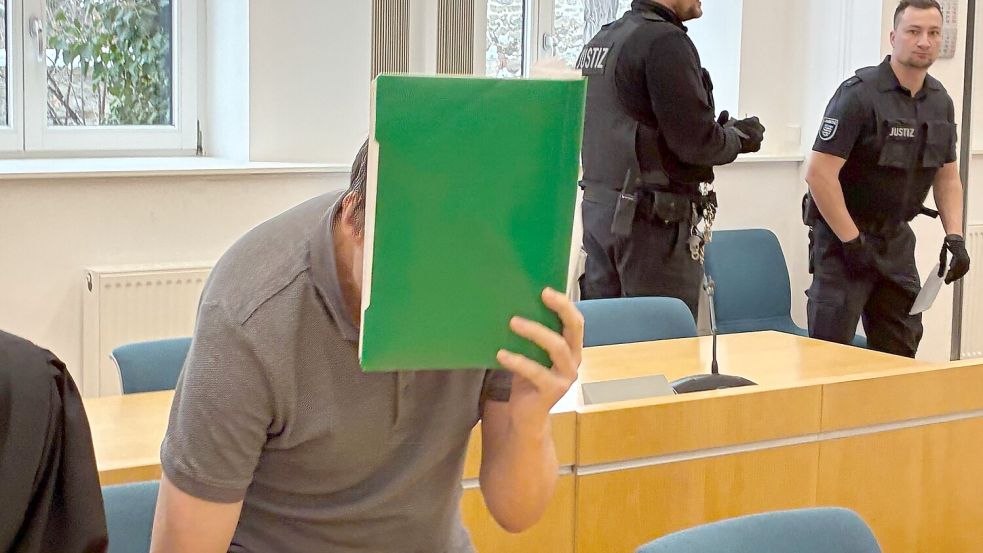 Der frühere Lehrer wurde wegen dutzendfachen Missbrauchs von Schülerinnen zu mehreren Jahren Haft verurteilt. Foto: Marie Frech