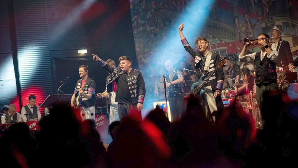 Wenn „Karnevalsmaus“ läuft, tanzt das Publikum. (Archivfoto) Foto: Fabian Strauch