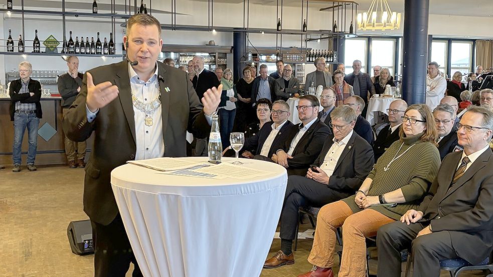 Bürgermeister Florian Eiben beim Neujahresempfang der Stadt Norden im Haus des Gastes. Fotos: Rebecca Kresse