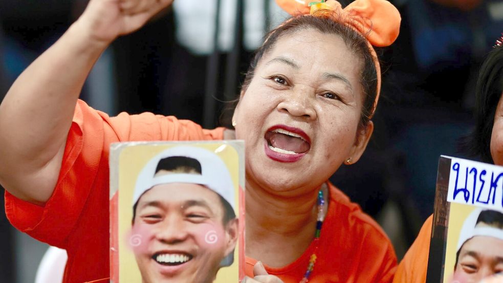 Viele Menschen in Thailand hofften auf einen politischen Wandel und Reformen - aber die konservative Regierungspartei bekam die Mehrheit.. Foto: Wason Wanichakorn/AP/dpa