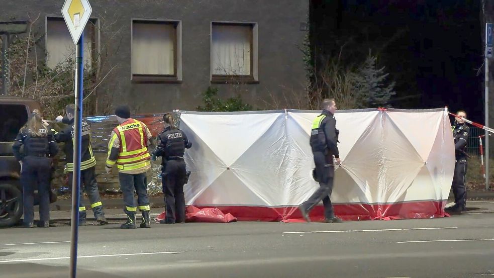 Nach dem mutmaßlichen Mord an einem 17 Jahre alten Schüler in Castrop-Rauxel sucht die Polizei weiter nach der gleichaltrigen Tatverdächtigen. (Archivbild) Foto: Justin Brosch/dpa