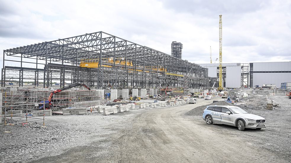 Das Stegra-Werk, das den klimafreundlichen Stahl herstellen soll, ist etwa zur Hälfte fertig. Doch geht nun das Geld aus? Foto: Imago/TT