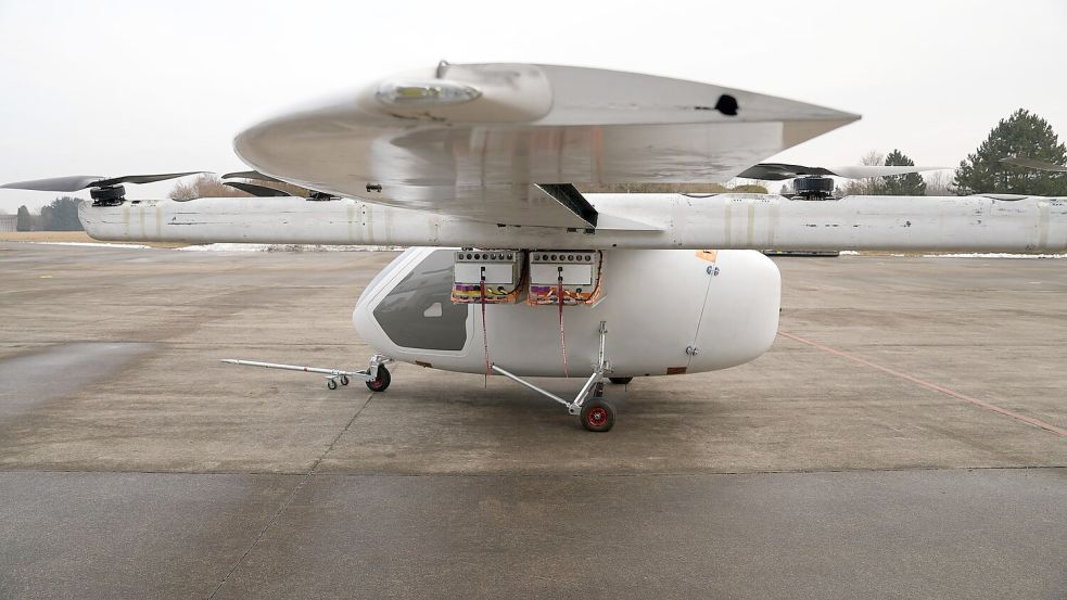 Ein Prototyp des fliegenden Krankenwagens, den das oberbayerische Start-Up ERC System in Kooperation mit der Luftrettung DRF entwickelt. Foto: Ehsan Monajati/dpa
