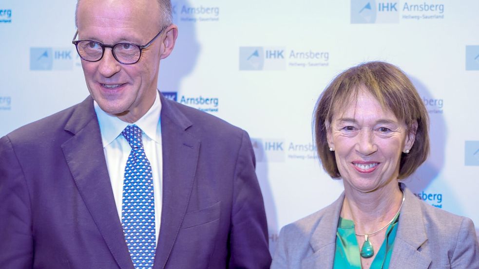 Bundeskanzler Friedrich Merz (CDU) und seine Frau Charlotte (Archivfoto) Foto: Christoph Reichwein/dpa