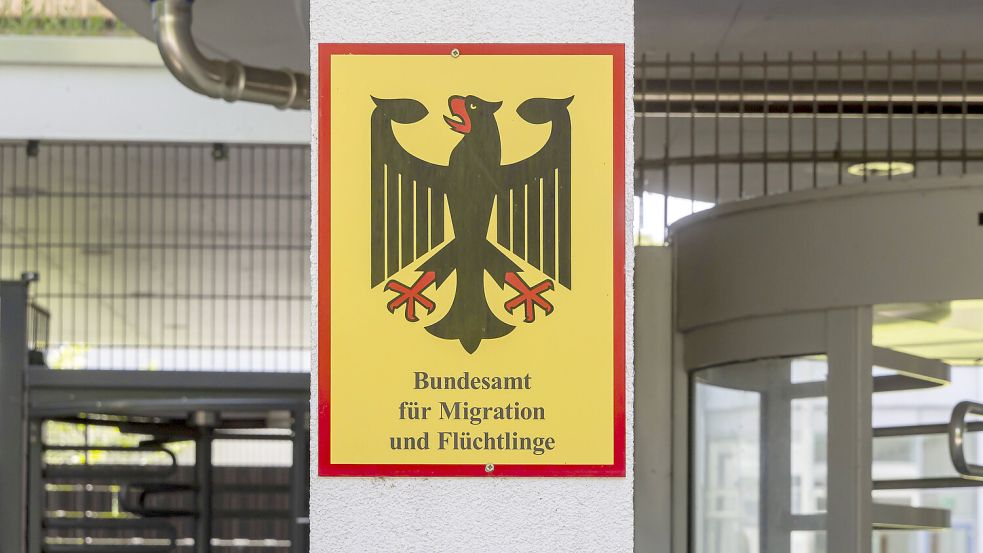 Entscheidet über Schicksale: Das Bundesamt für Migration und Flüchtlinge (BAMF) ist die zuständige Behörde für Asylverfahren in Deutschland. Foto: IMAGO/Arnulf Hettrich