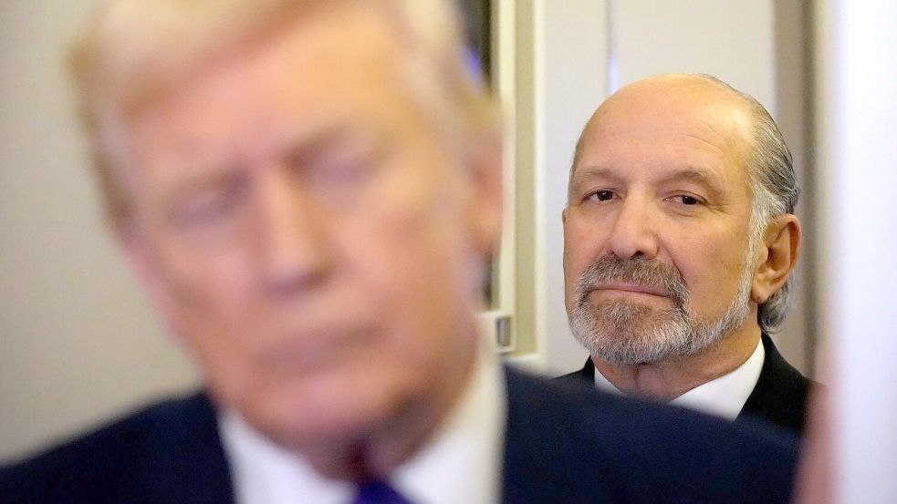 US-Handelsminister Lutnick war Epsteins Nachbar und hatte mit ihm zu tun. (Archivbild) Foto: Mark Schiefelbein/AP/dpa