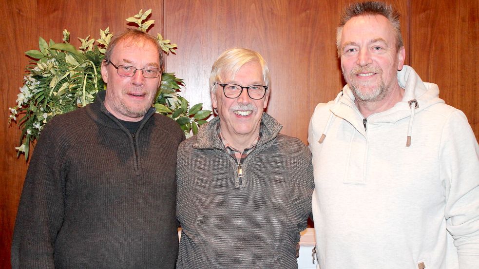 Die Organisatoren Detlev Free (links) und Johannes Grothe freuen sich mit Dieter Seemann (Mitte) vom Elternverein für krebskranke Kinder über das gelungene achte Konzert. Foto: privat