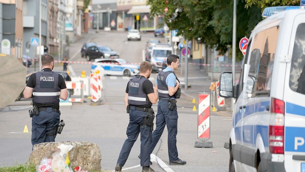 Die Polizisten hatten den jungen Mann nach einem mutmaßlichen Tankstellenraub fassen wollen. (Archivbild) Foto: Patrick von Frankenberg/dpa