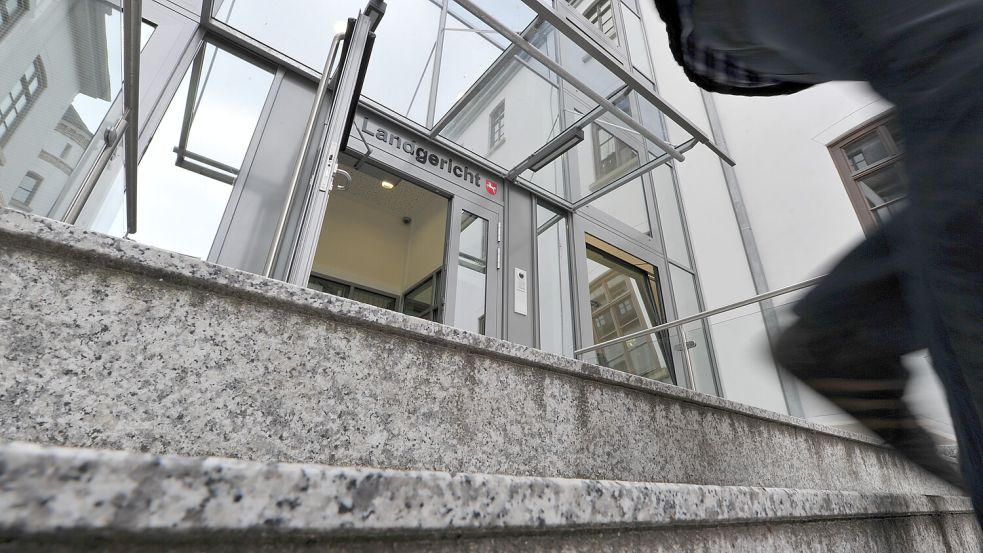 Vor dem Landgericht Aurich ging es um versuchten Totschlag. Foto: Klaus Ortgies/Archiv