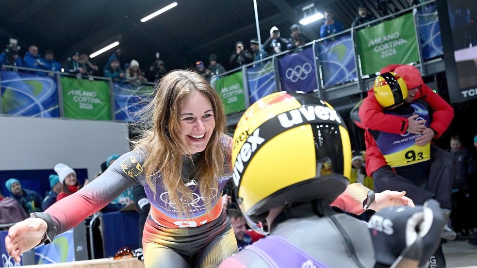 Für Julia Taubitz ist es nach dem Sieg im Einzelrennen die zweite Goldmedaille. Foto: Robert Michael