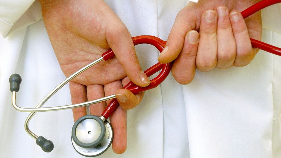 Schon jetzt fehlen in der Region Ostfriesland 46 Hausärzte – niedersachsenweit sind rund 580. Foto: Patrick Pleul/Zentralbild/dpa