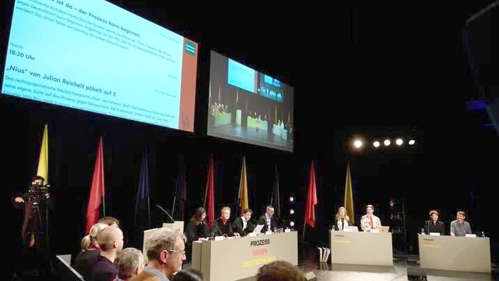 Die Idee stammt vom Schweizer Regisseur Milo Rau. Foto: Fabian Hammerl/Thalia Theater/dp