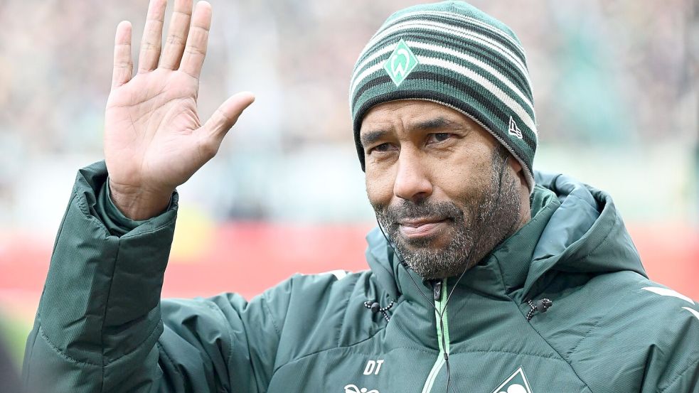 Heimpremiere im Weserstadion: Der neue Werder-Trainer Daniel Thioune. Foto: Carmen Jaspersen