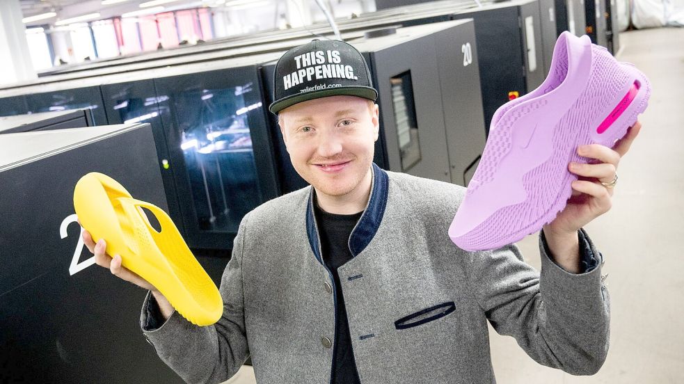 Cornelius Schmitt, CEO des Schuhherstellers Zellerfeld, liebt Sneaker. Foto: Daniel Bockwoldt
