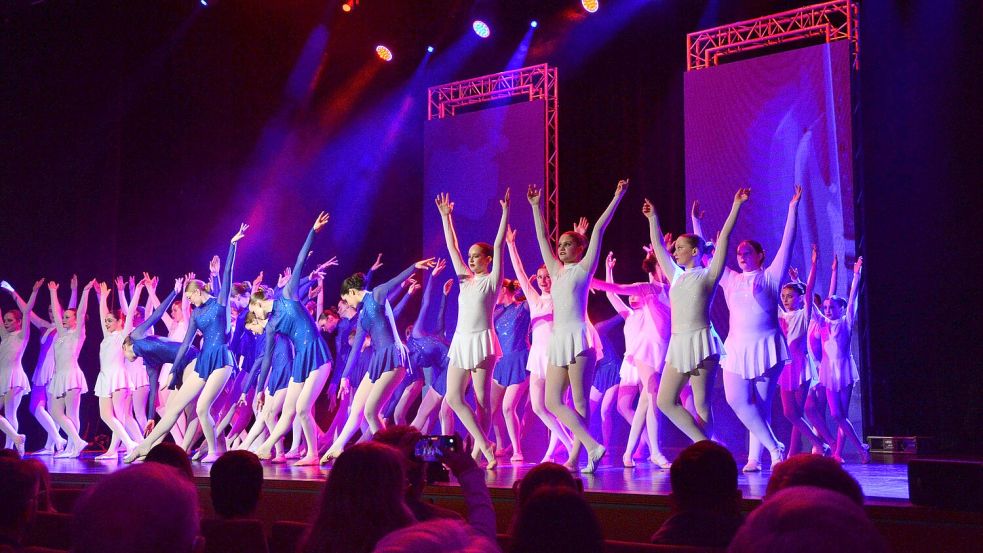 Die Tänzerinnen und Tänzer zeigten ihr Können. Foto: Karin Eden