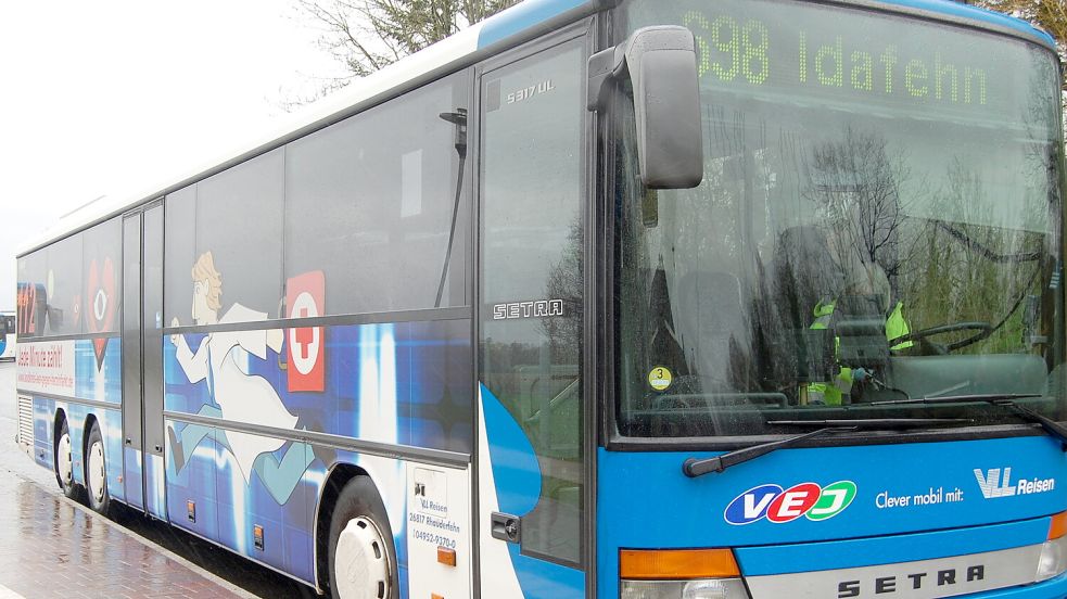 Am Montagmorgen kam es teilweise zu großen Verspätungen im Busverkehr. Die Linie 698 von Idafehn zum Schulzentrum Rhauderfehn konnte zu Schulbeginn gar nicht fahren. Foto: Archiv/Günter Radtke