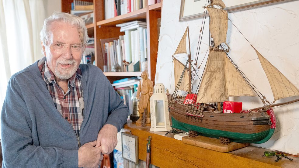 Alwin Brinkmann ist ein Emder Urgestein. Als Oberbürgermeister hat er viel für die Stadt getan und vorangebracht. Foto: Klaus Ortgies