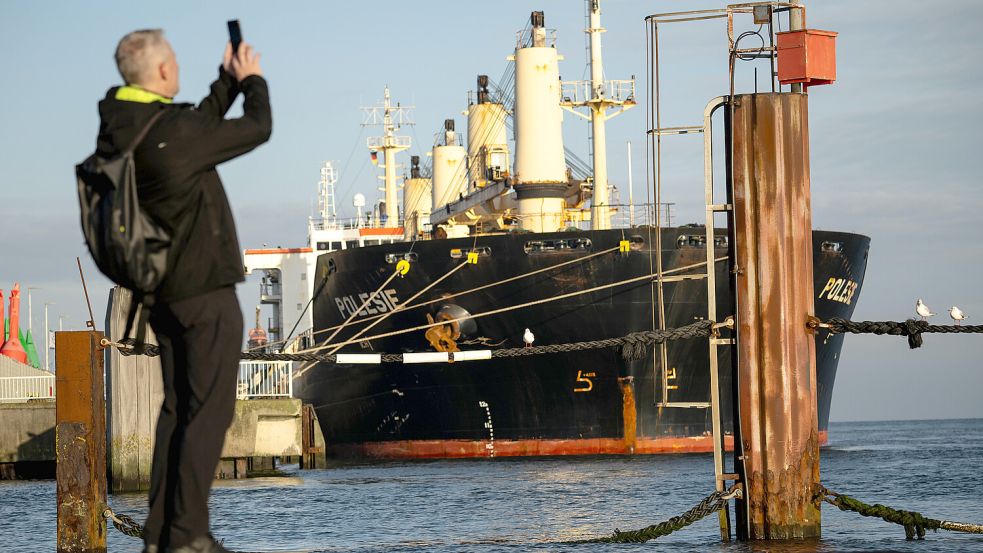 Die Polesie überstand die Kollision fast unbeschädigt. Foto: Sina Schuldt/dpa