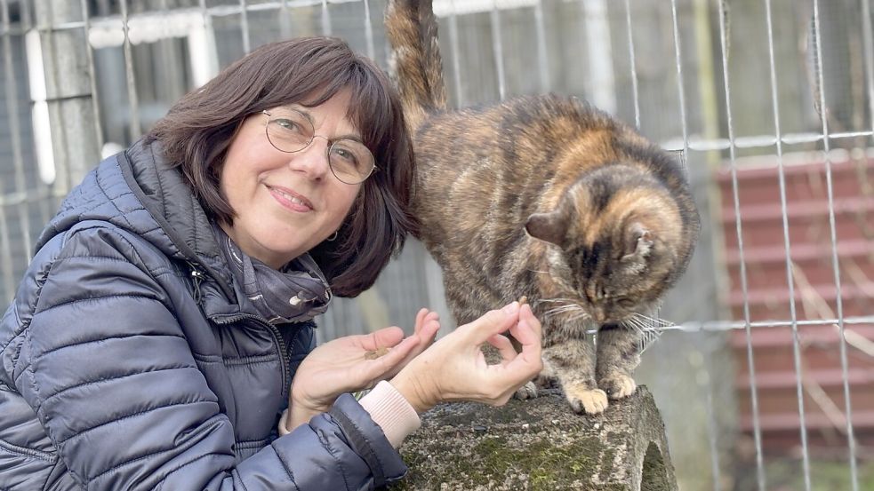 Katzenflüsterin Conny Scheuer. Foto: Eva van Loh