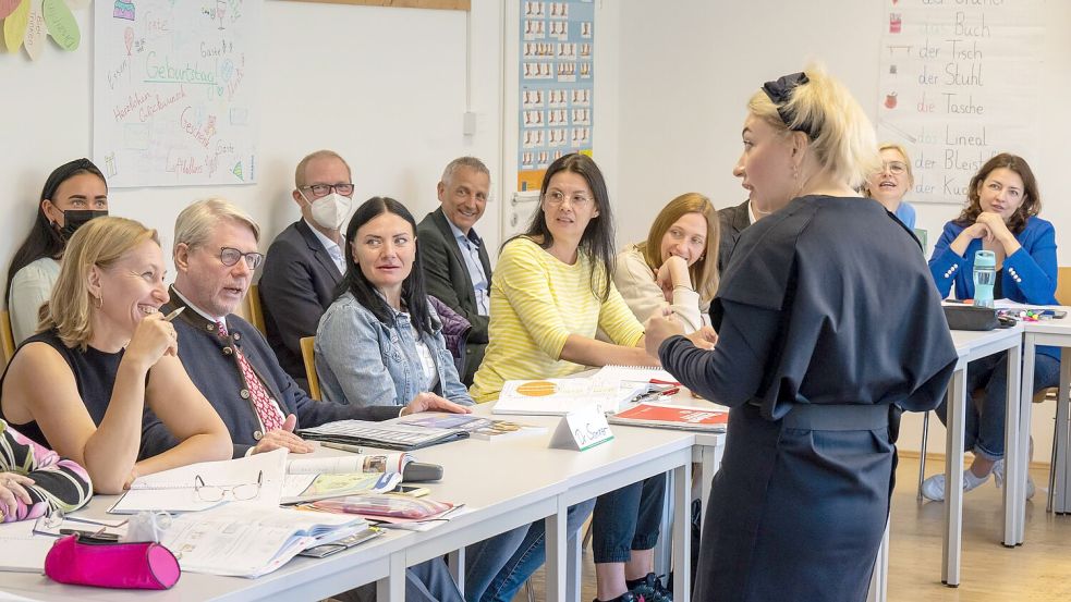 In den ersten Monaten nach Kriegsbeginn war die Solidarität mit Geflüchteten aus der Ukraine groß. Viele von ihnen haben seither Integrationskurse absolviert - vor allem, um Deutsch zu lernen. (Archivfoto) Foto: Peter Kneffel