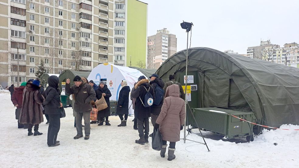 Ukrainische Behörden arbeiten mit internationalen Hilfsorganisationen zusammen, um von Heizungsausfällen betroffenen Menschen zu helfen. (Archivbild) Foto: Andreas Stein