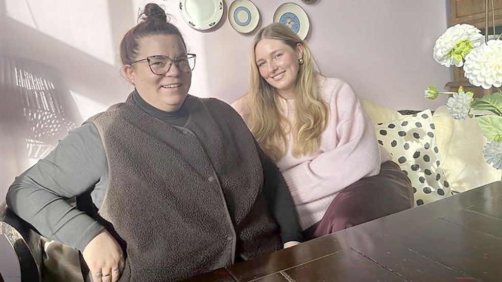 Sie hatten die Idee für die „Bestie Dates“, bei denen neue Freundschaften zwischen Frauen geknüpft werden können: Melina Gatzka-Gröttrup (links) und Vanessa Wolters. Foto: Jasmin Oltmanns/Archiv