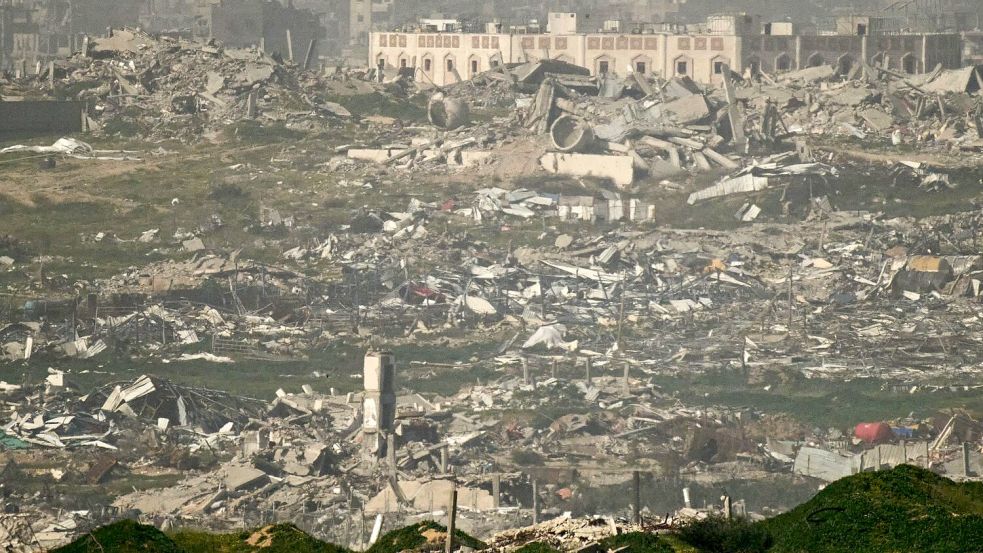 Der Friedensrat soll den Wiederaufbau des durch den Krieg weitgehend zerstörten Gazastreifens überwachen. (Archivbild) Foto: Leo Correa/AP/dpa